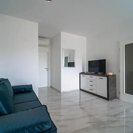 Apartamento Family Antonija Pag Town