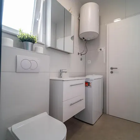 Apartment Family Antonija Pag Town