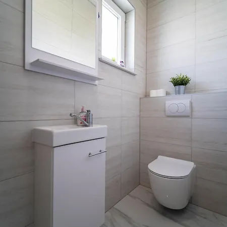 Apartamento Family Antonija Pag Town